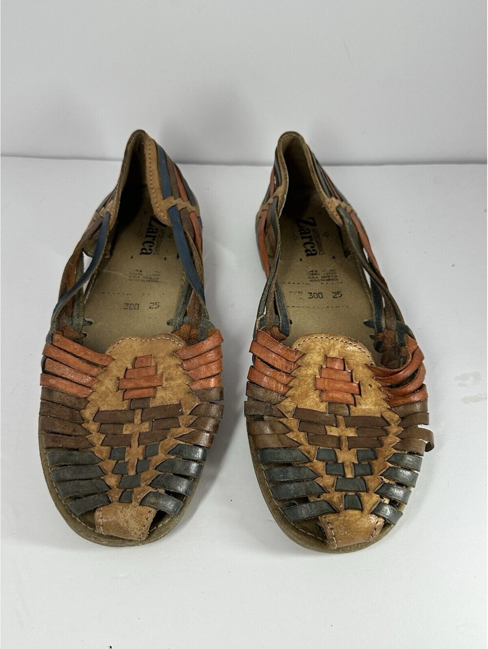 Women’s Mexican Woven Slip-On Flats Closed Toe Multicolor Accents Casual shoe 8